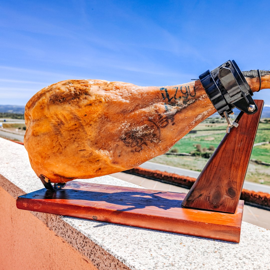 Jamón o paleta ibérica: diferencias de tamaño, sabor, rendimiento y precio
