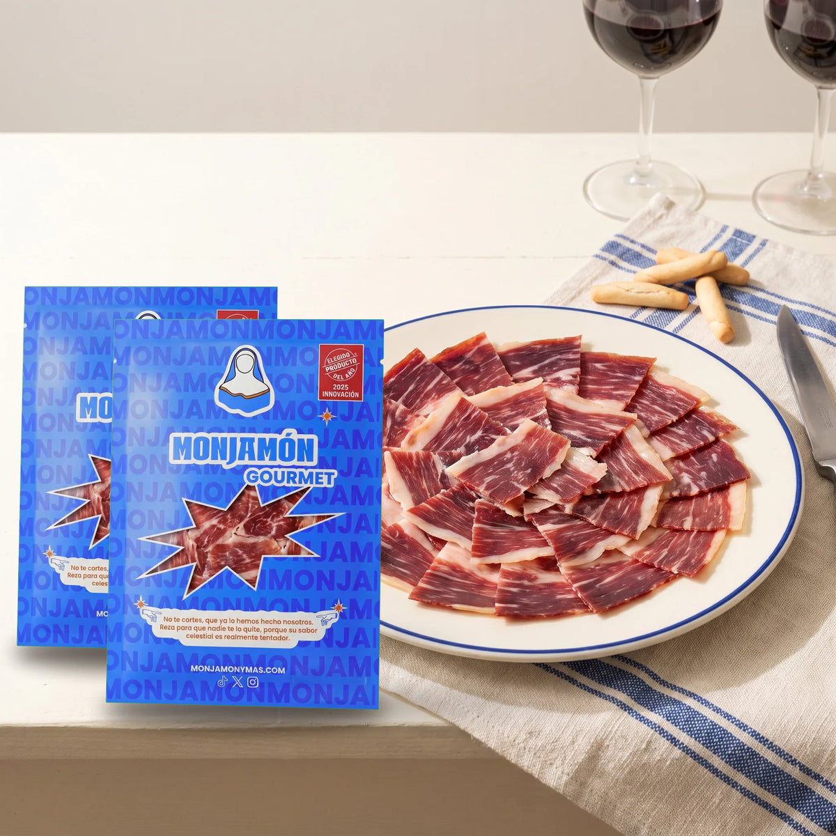 [Pack descuento] Sobres Jamón de Bellota 100% Ibérico +42 Meses · Loncheado a Cuchillo – un plato de jamón cortado a cuchillo para compartir, con los sobres al lado